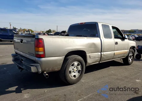 2002 Chevrolet Silverado C1500 z USA, uszkodzony, nr VIN 1GCEC19VX2Z324671
